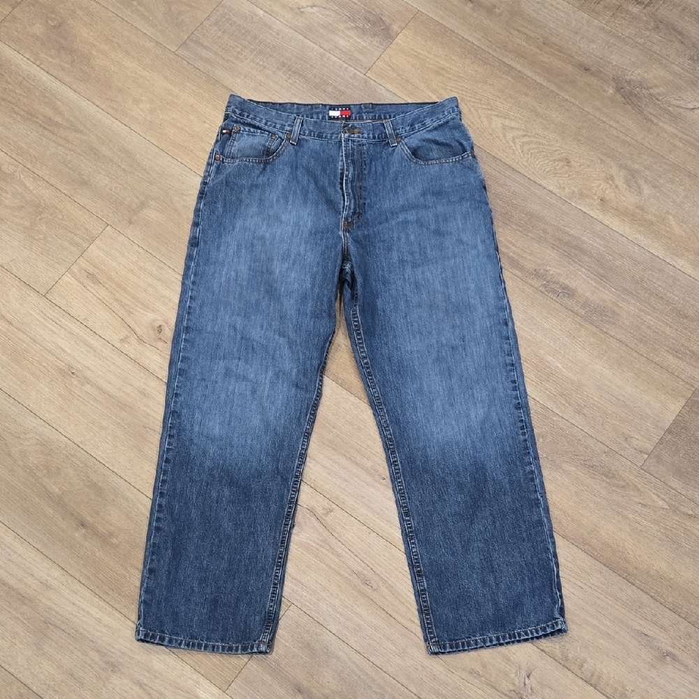 Retro 90's Men's Tommy Hilfiger Classic Straight Leg Medium Wash Denim Jeans
